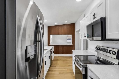 Casa en venta en Orlando, Florida, 4 dormitorios, 209.03 m2 № 2324221 - foto 19