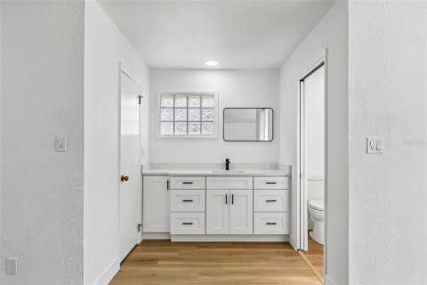 Casa en venta en Orlando, Florida, 4 dormitorios, 209.03 m2 № 2324221 - foto 28