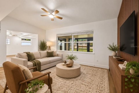 Casa en venta en Orlando, Florida, 4 dormitorios, 209.03 m2 № 2324221 - foto 14