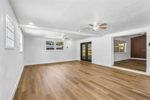 Casa en venta en Orlando, Florida, 4 dormitorios, 209.03 m2 № 2324221 - foto 6
