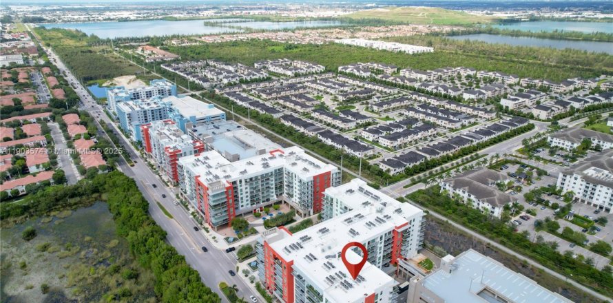 Condo in Doral, Florida, 3 bedrooms  № 1955724