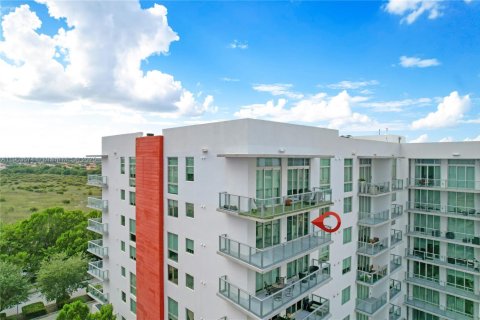 Condo in Doral, Florida, 3 bedrooms  № 1955724 - photo 2