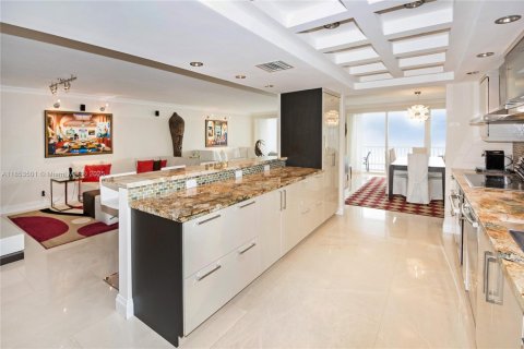 Copropriété à vendre à Fort Lauderdale, Floride: 2 chambres, 201.6 m2 № 2012160 - photo 12