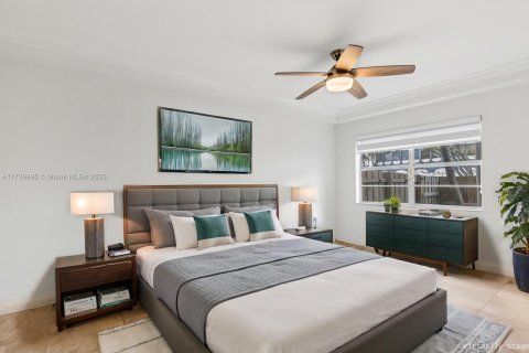 Condo in Miami, Florida, 1 bedroom  № 1692187 - photo 3