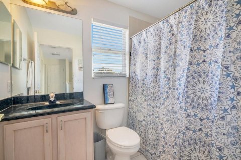 House in Davenport, Florida 5 bedrooms, 241.55 sq.m. № 1904935 - photo 19