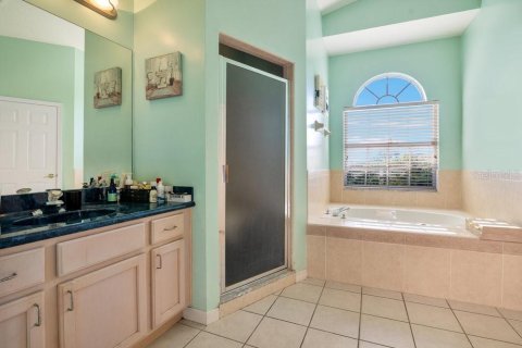 House in Davenport, Florida 5 bedrooms, 241.55 sq.m. № 1904935 - photo 23