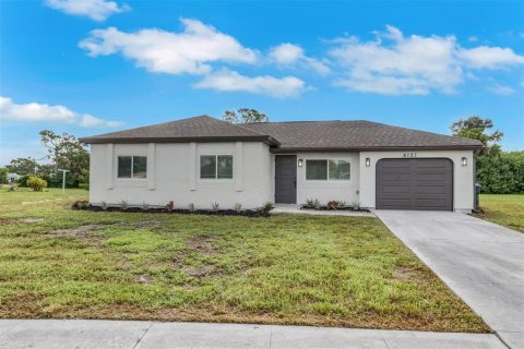 House in North Port, Florida 2 bedrooms, 83.8 sq.m. № 2368730