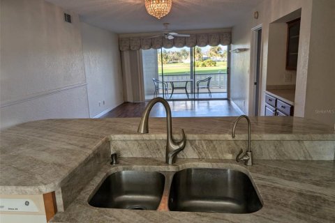 Condo in Punta Gorda, Florida, 3 bedrooms  № 1548398 - photo 25