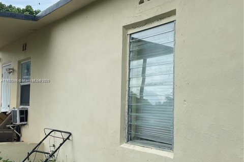 House in Homestead, Florida 1 bedroom, 49.61 sq.m. № 1881619 - photo 1