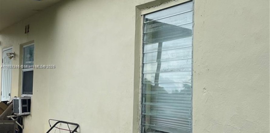 House in Homestead, Florida 1 bedroom, 49.61 sq.m. № 1881619