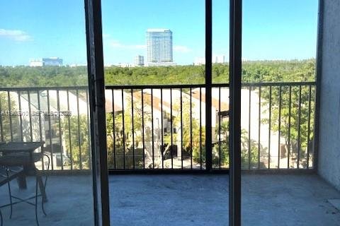 Купить кондоминиум в Норт-Майами, Флорида 1 спальня, 92.53м2, № 2021818 - фото 13