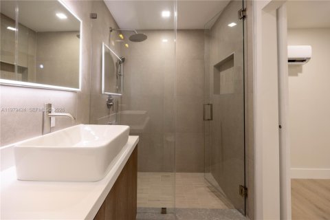 Villa ou maison à vendre à Miami, Floride: 3 chambres, 149.39 m2 № 2048815 - photo 21