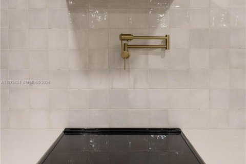 Villa ou maison à vendre à Miami, Floride: 3 chambres, 149.39 m2 № 2048815 - photo 13