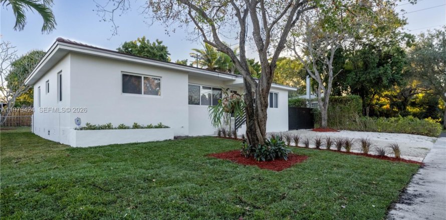 Villa ou maison à Miami, Floride 3 chambres, 149.39 m2 № 2048815