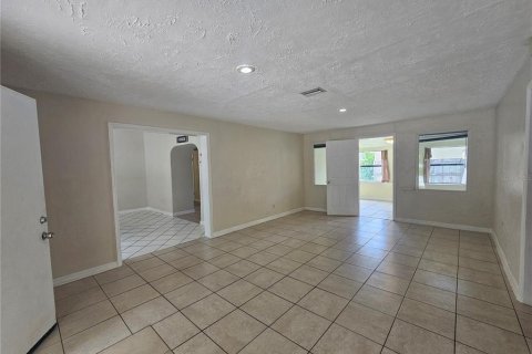 House in Bradenton, Florida 3 bedrooms, 177.26 sq.m. № 1885832 - photo 27