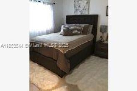 Commercial property in Canal Point, Florida № 1977583 - photo 23