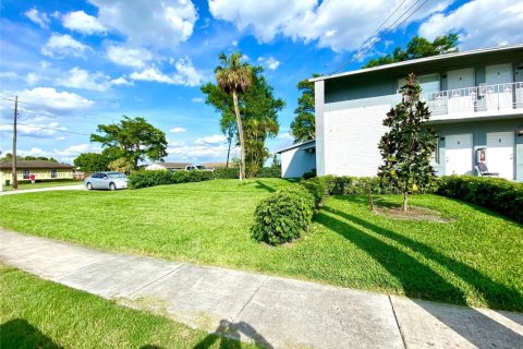 Commercial property in Canal Point, Florida № 1977583 - photo 8