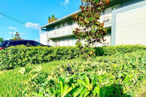 Commercial property in Canal Point, Florida № 1977583 - photo 7