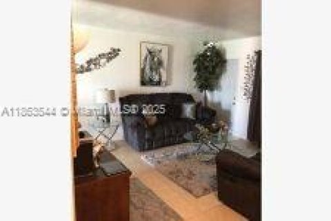 Commercial property in Canal Point, Florida № 1977583 - photo 16