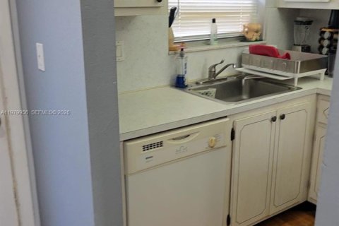 Снять в аренду кондоминиум в Санрайз, Флорида 2 спальни, 78.97м2, № 2079585 - фото 16