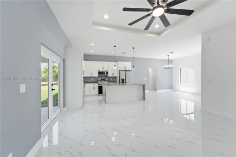 Villa ou maison à vendre à Port St. Lucie, Floride: 4 chambres, 185.8 m2 № 2065739 - photo 3