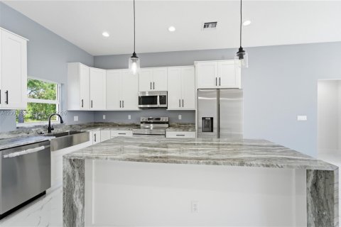 Villa ou maison à vendre à Port St. Lucie, Floride: 4 chambres, 185.8 m2 № 2065739 - photo 5