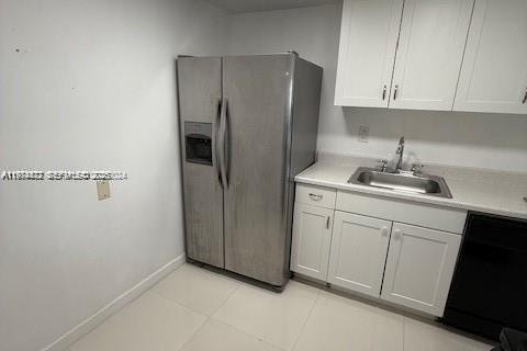 Condo in Hallandale Beach, Florida, 1 bedroom  № 2078992