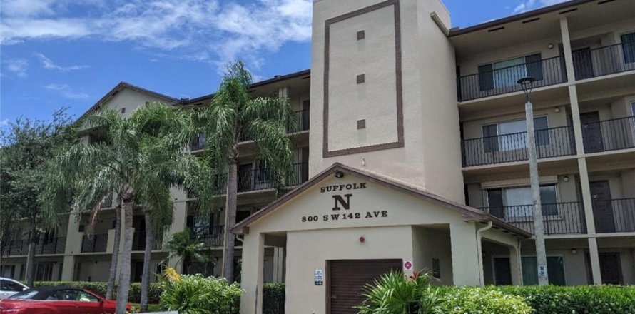 Condo in Pembroke Pines, Florida, 2 bedrooms № 2154621