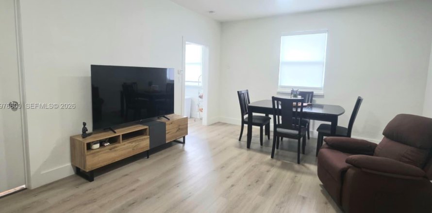 Apartment in Miami, Florida 2 bedrooms, 78.97 sq.m. № 2040518