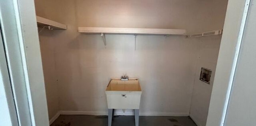 Immobilier commercial à Stuart, Floride 2 chambres, 96.99 m2 № 1207932