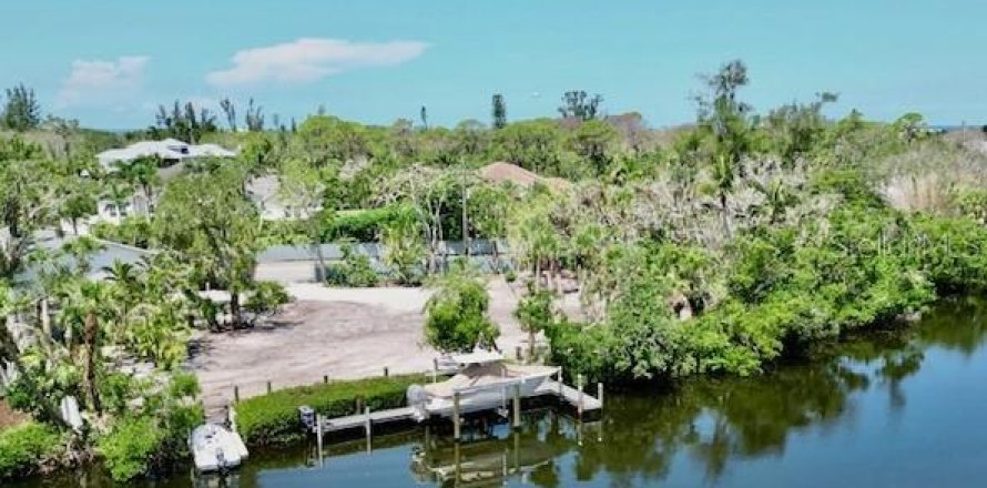 Land in Sarasota, Florida № 2305048