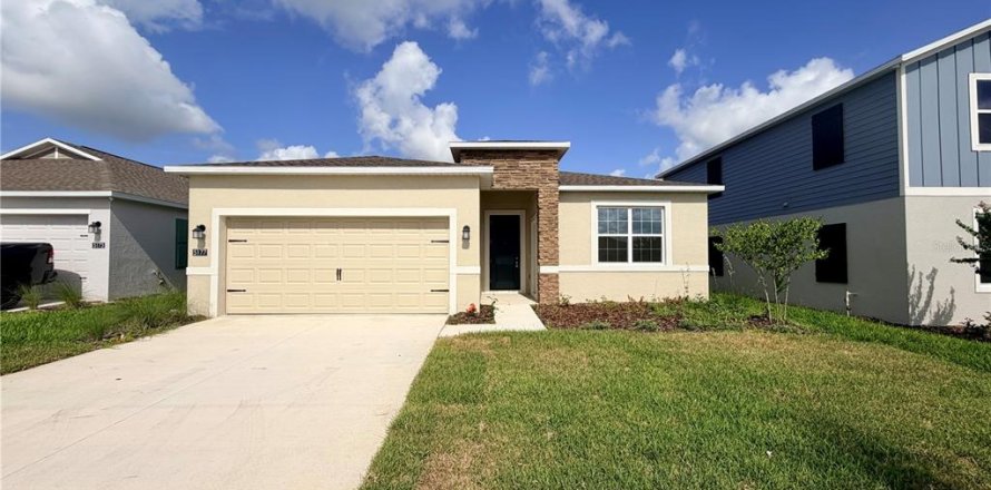 House in Haines City, Florida 3 bedrooms, 195.93 sq.m. № 2156054