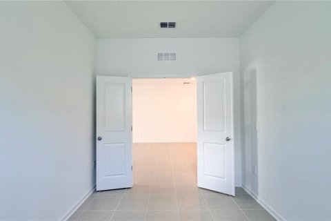 House in Haines City, Florida 3 bedrooms, 195.93 sq.m. № 2156054 - photo 14