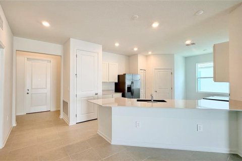 House in Haines City, Florida 3 bedrooms, 195.93 sq.m. № 2156054 - photo 11