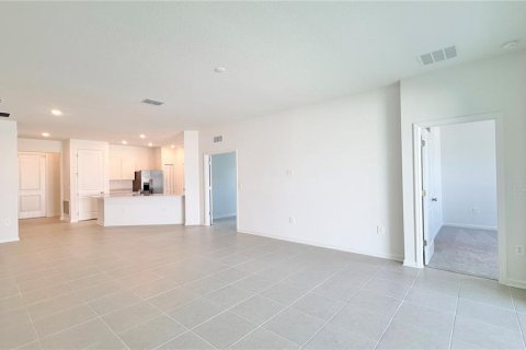 House in Haines City, Florida 3 bedrooms, 195.93 sq.m. № 2156054 - photo 16