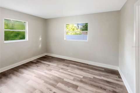 House in Largo, Florida 3 bedrooms, 102.19 sq.m. № 1742649 - photo 21