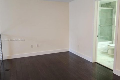Copropriété à vendre à Miami, Floride: 1 chambre, 97.83 m2 № 1861153 - photo 6