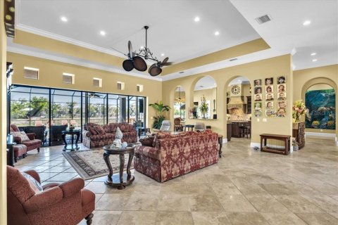 House in Punta Gorda, Florida 4 bedrooms, 429.3 sq.m. № 2393662 - photo 7