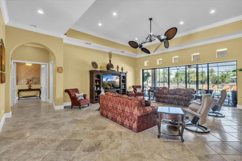 House in Punta Gorda, Florida 4 bedrooms, 429.3 sq.m. № 2393662 - photo 8