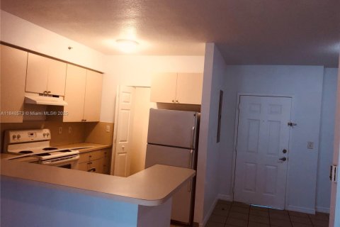 Снять в аренду кондоминиум в Катлер-Бей, Флорида 1 спальня, 58.06м2, № 1836825 - фото 6