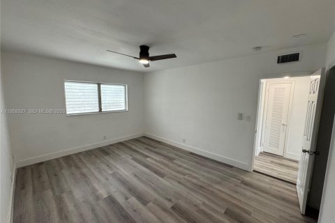 Condominio en venta en Hallandale Beach, Florida, 2 dormitorios, 102.19 m2 № 2020207 - foto 20