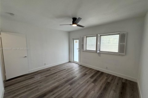 Condominio en venta en Hallandale Beach, Florida, 2 dormitorios, 102.19 m2 № 2020207 - foto 17