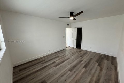 Condominio en venta en Hallandale Beach, Florida, 2 dormitorios, 102.19 m2 № 2020207 - foto 21