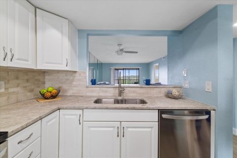 Copropriété à vendre à Port Richey, Floride: 2 chambres, 95.22 m2 № 2406348 - photo 13