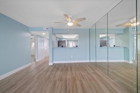 Copropriété à vendre à Port Richey, Floride: 2 chambres, 95.22 m2 № 2406348 - photo 12