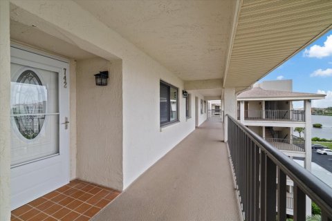 Copropriété à vendre à Port Richey, Floride: 2 chambres, 95.22 m2 № 2406348 - photo 8
