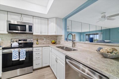 Copropriété à vendre à Port Richey, Floride: 2 chambres, 95.22 m2 № 2406348 - photo 3