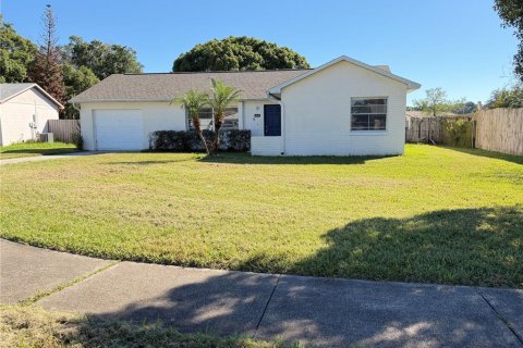 Villa ou maison à louer à Orlando, Floride: 3 chambres, 112.32 m2 № 2418944 - photo 3