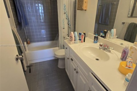 Condominio en venta en Miami, Florida, 2 dormitorios, 90.49 m2 № 1944181 - foto 12