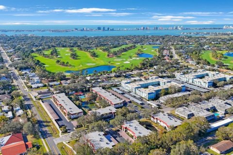 Condo in Belleair, Florida, 2 bedrooms  № 1903942 - photo 25